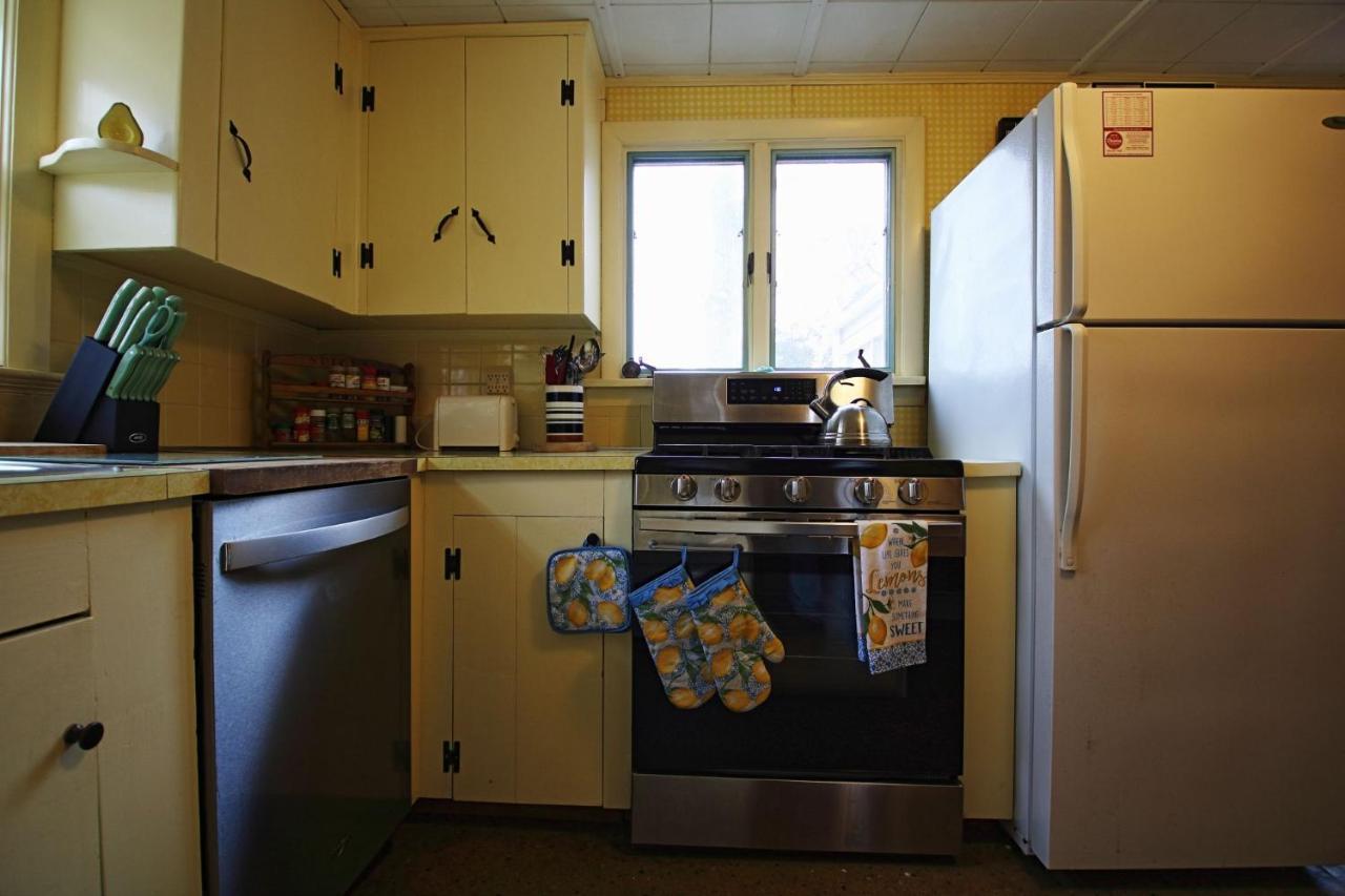 Lofted Cape Cottage By Leavetown Vacations South Yarmouth Exterior foto